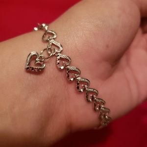 Heart Link Bracelet 10K

 Kay Jewelers